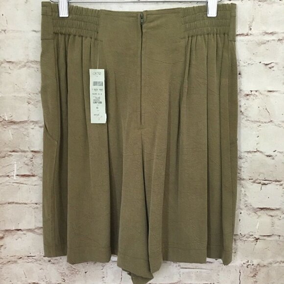 Vintage 90's CACHE Olive Green High Waisted Pleated Gaucho Dress Shorts Size 10 - Picture 3 of 4